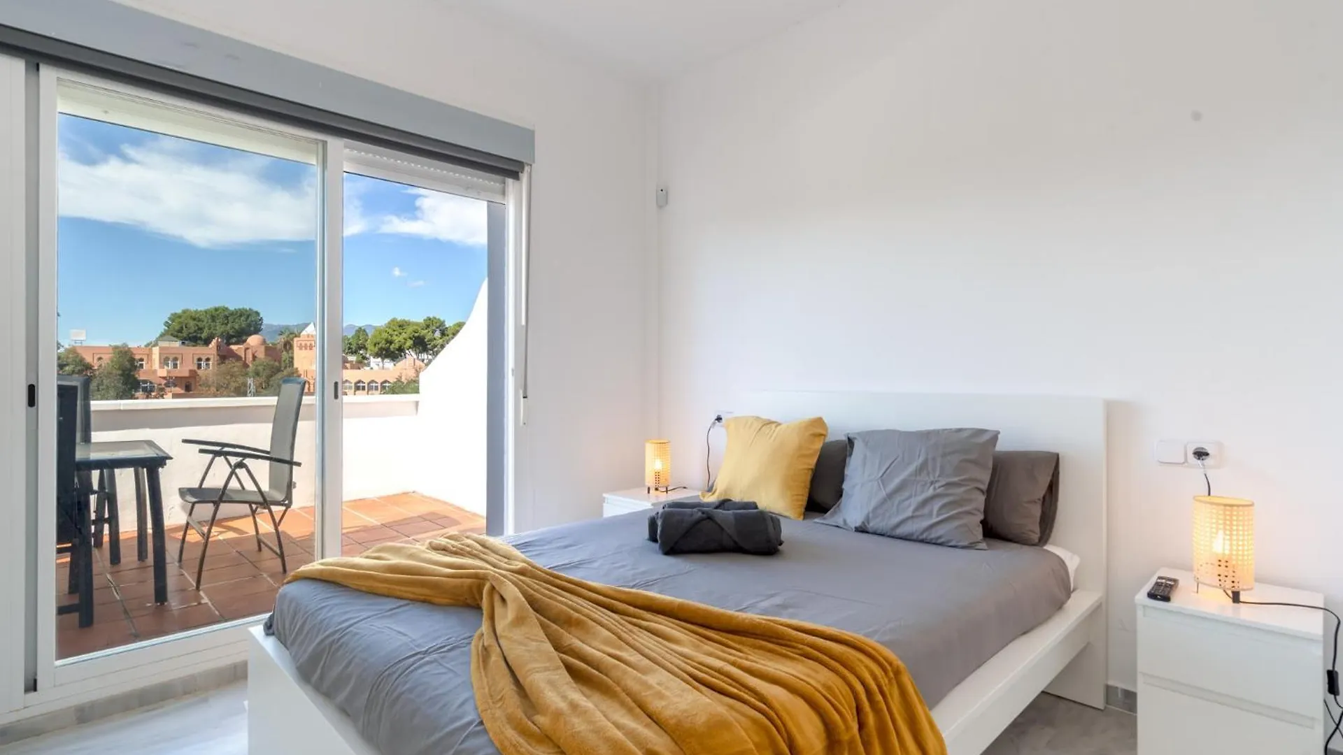 Luxury Apartments Marbella Cabopino 0*,